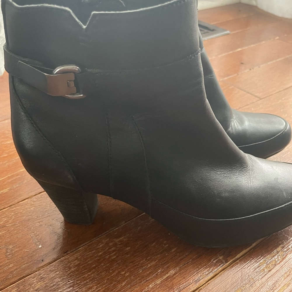 Clarks boots - Picture 3 of 4